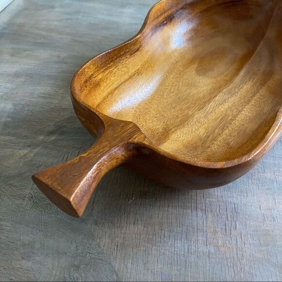 Wooden leaf shaped fruit bowl lightweight flat bottom - Picture 3 of 8